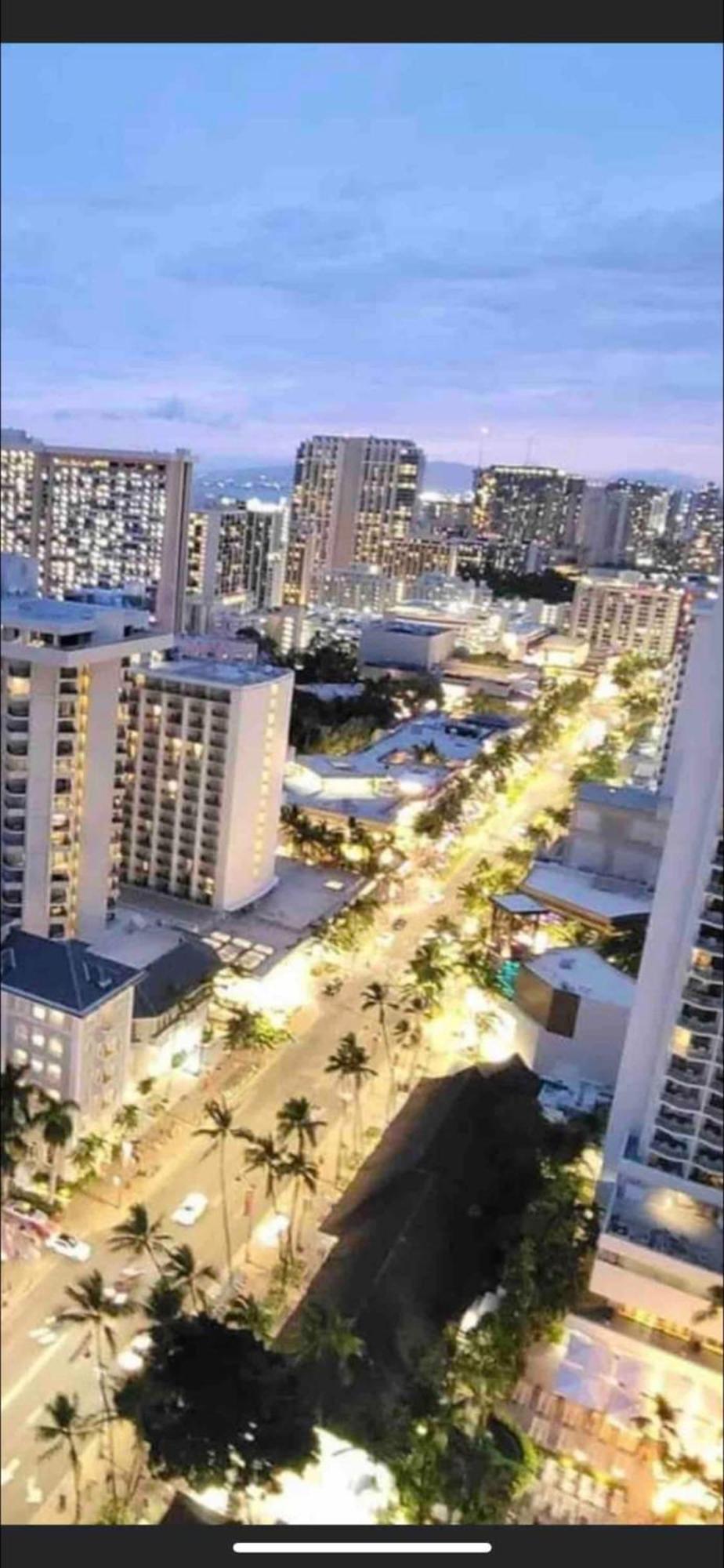 Waikiki Condo 2 Bedrooms 2 Bathrooms With 1 Free Parking Space Хонолулу Екстериор снимка