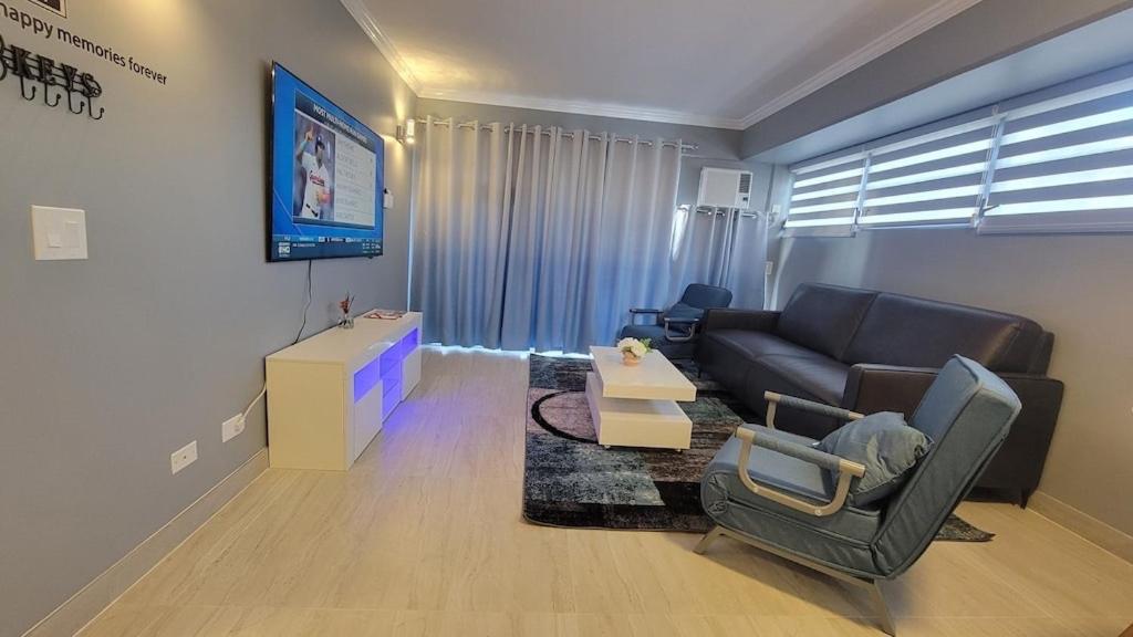 Waikiki Condo 2 Bedrooms 2 Bathrooms With 1 Free Parking Space Хонолулу Екстериор снимка