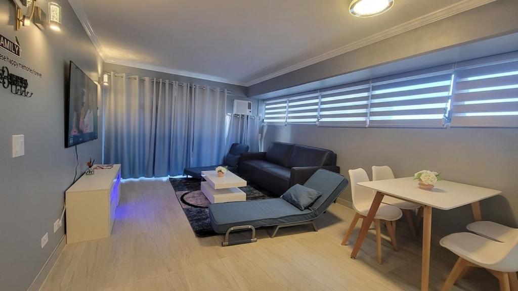 Waikiki Condo 2 Bedrooms 2 Bathrooms With 1 Free Parking Space Хонолулу Екстериор снимка