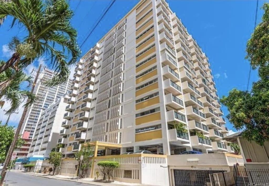 Waikiki Condo 2 Bedrooms 2 Bathrooms With 1 Free Parking Space Хонолулу Екстериор снимка