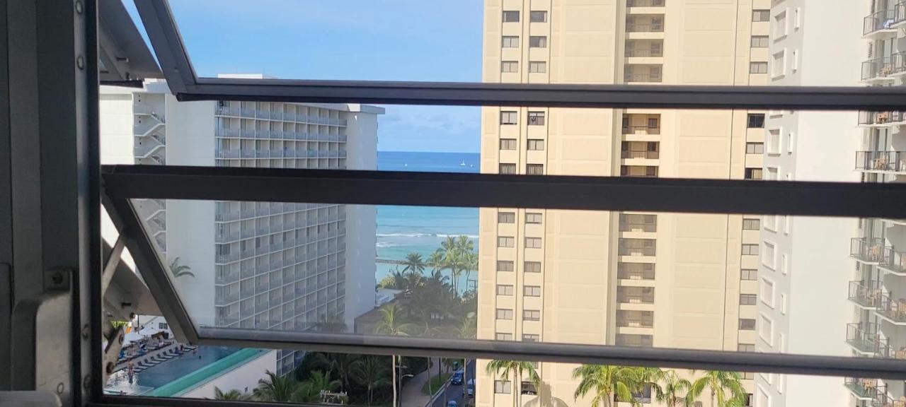 Waikiki Condo 2 Bedrooms 2 Bathrooms With 1 Free Parking Space Хонолулу Екстериор снимка